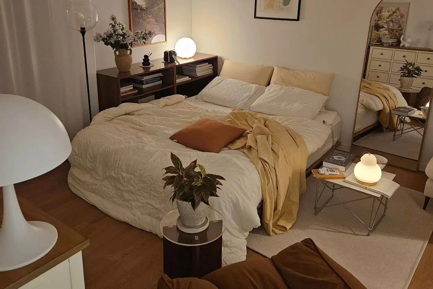 warm color schemes bedroom