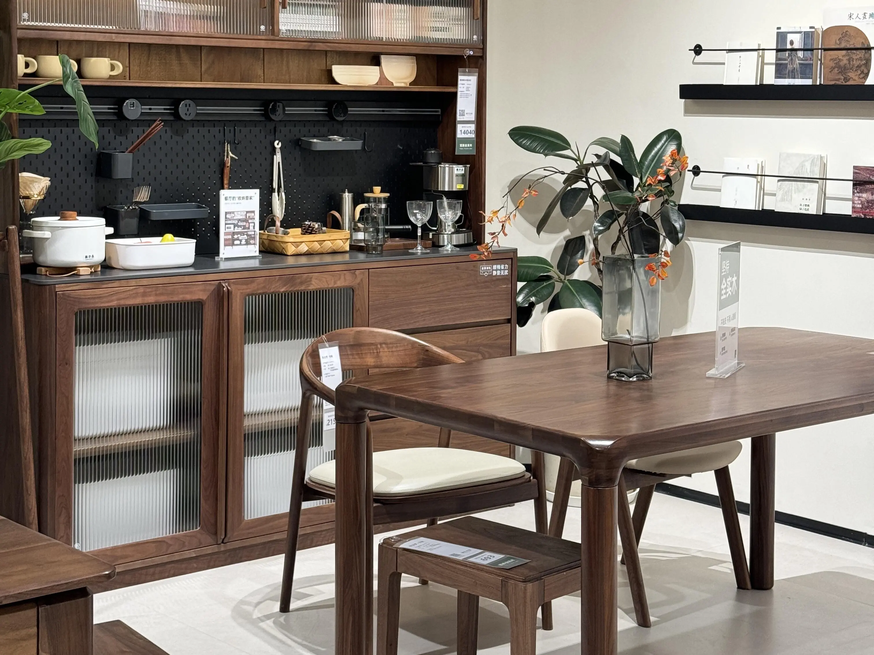 9 Practical Maintenance Tips for Solid Wood Furniture