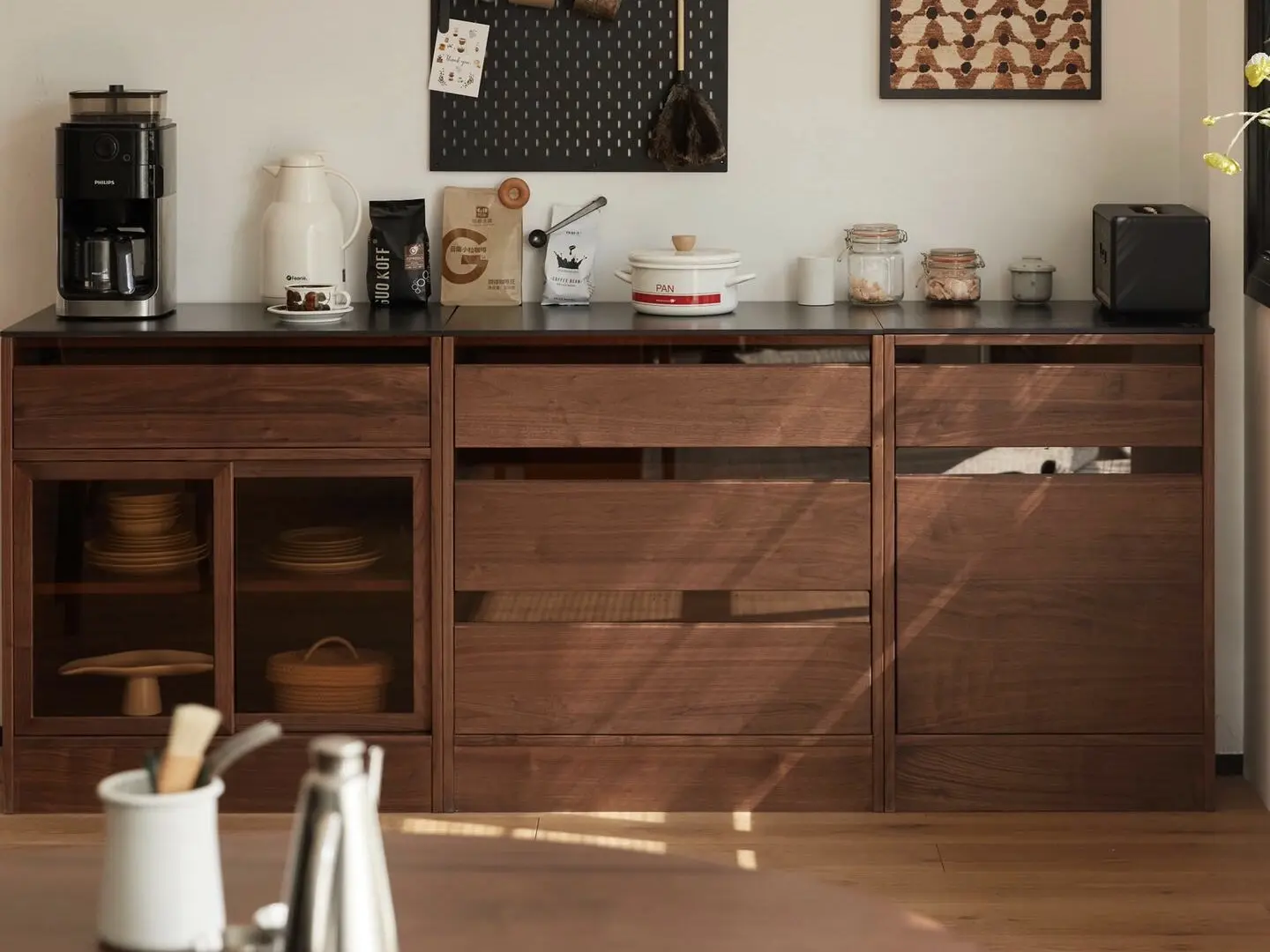 The Benefits of Custom Solid Wood Furniture: Why It’s Worth the Investment